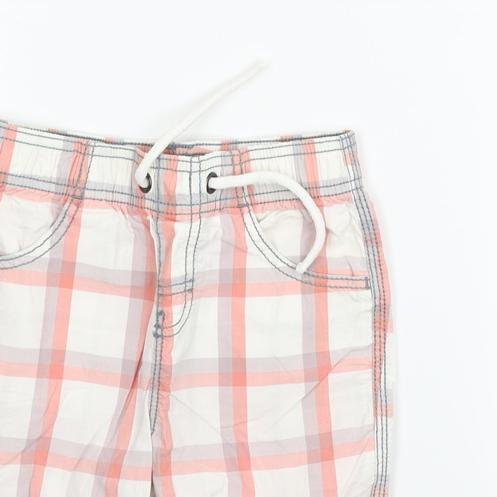 TU Boys White Geometric  Chino Shorts Size 6 Years