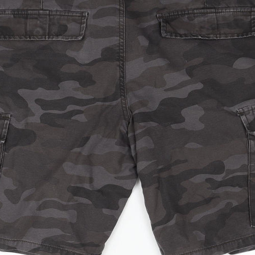 TU Womens Grey Geometric  Chino Shorts Size L