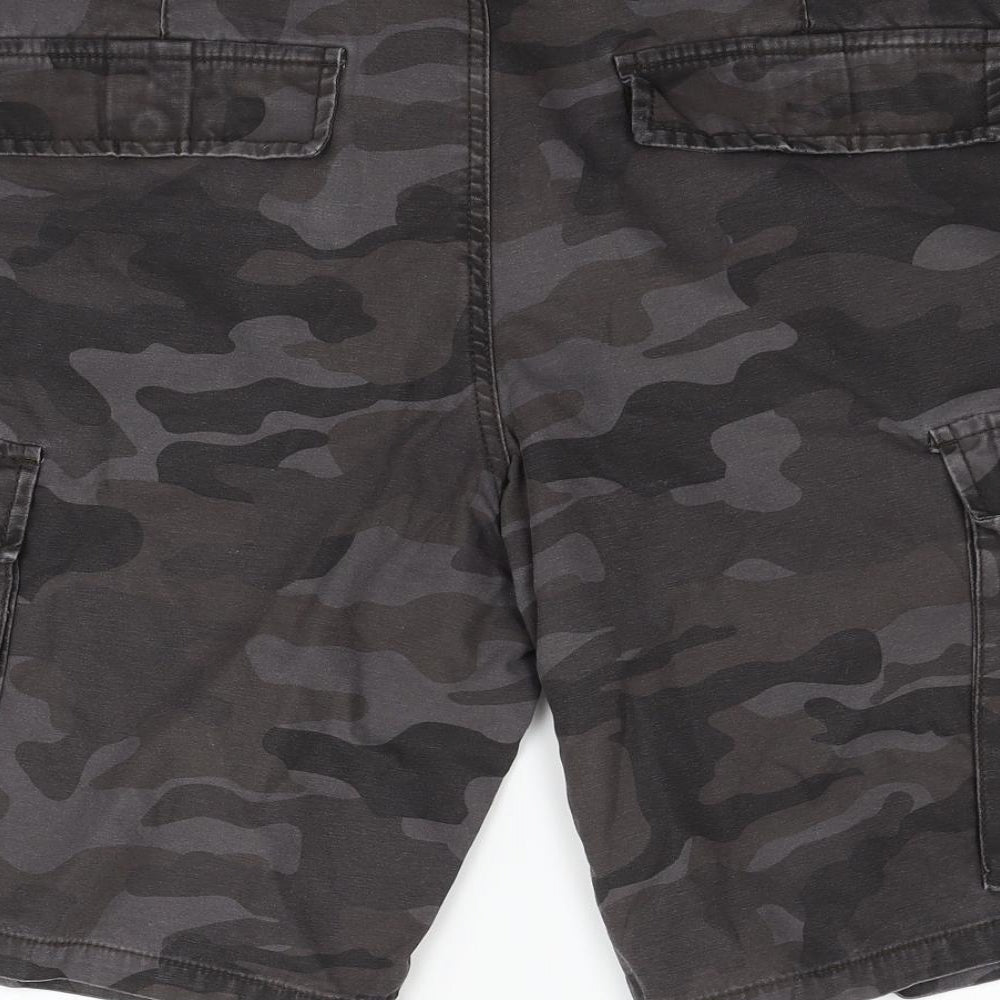 TU Womens Grey Geometric  Chino Shorts Size L