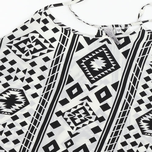 Young Dimension Girls White Geometric  Basic T-Shirt Size 11-12 Years