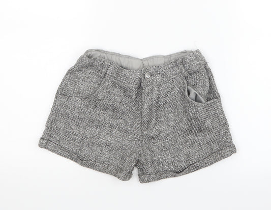 Front view of Matalan girls’ grey boyfriend shorts, size 10, years