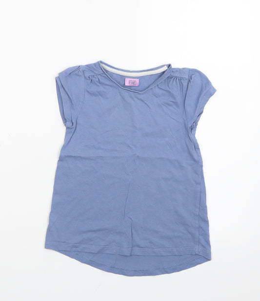 Front view of F&F girls’ purple basic t-shirt, size 4-5, years