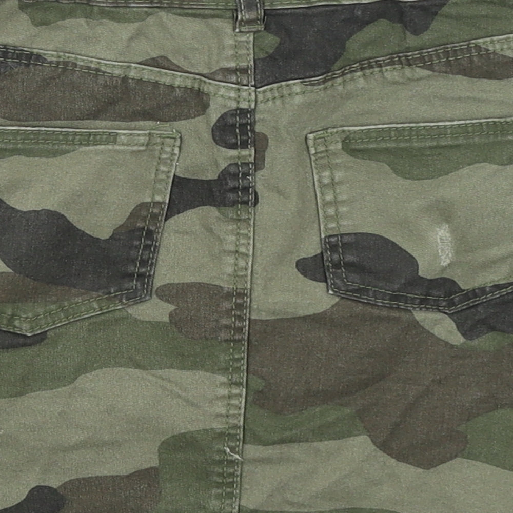 Denim Co Girls Green Camouflage  Mini Skirt Size 8-9 Years
