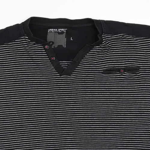 Urban spirits Womens Black Striped  Basic T-Shirt Size L