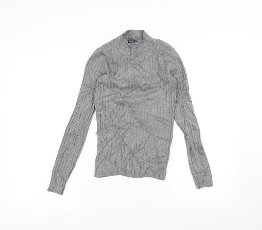 Front view of Primark women’s grey basic t-shirt, size XS