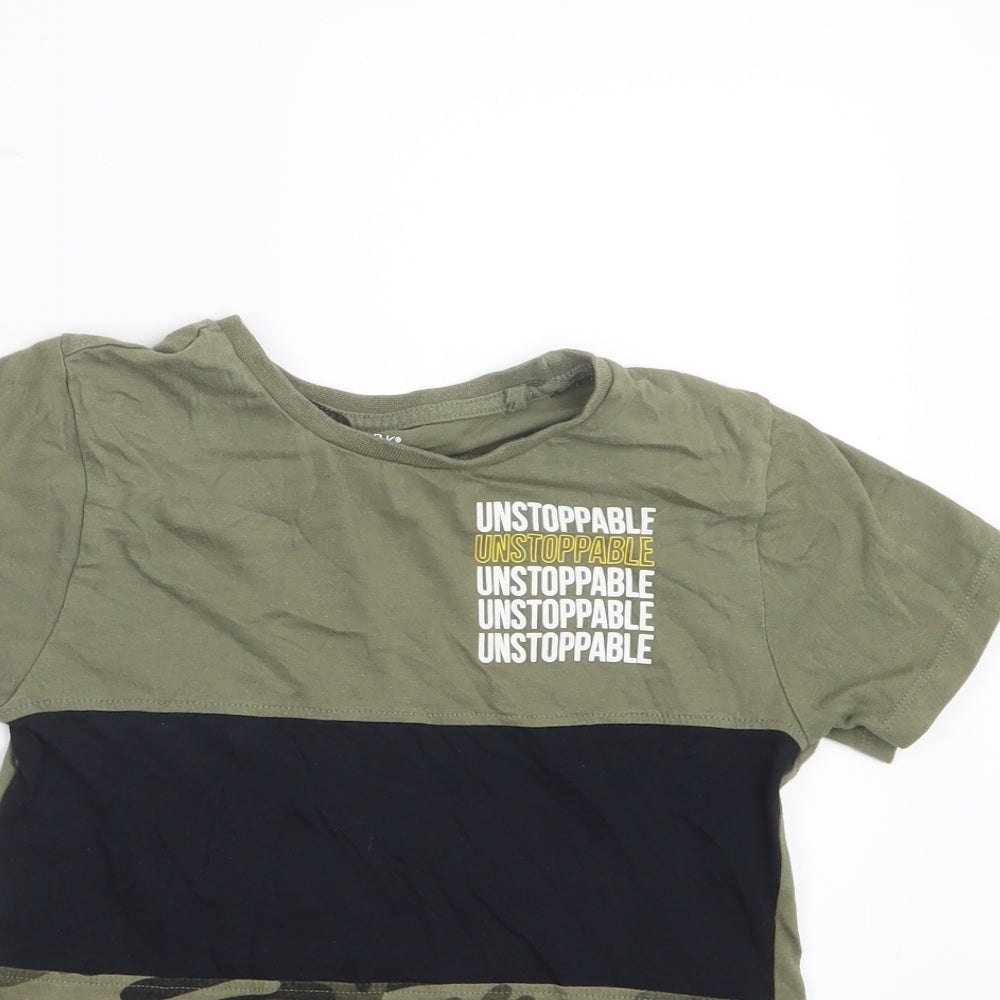 Primark Boys Green Camouflage  Basic T-Shirt Size 6-7 Years