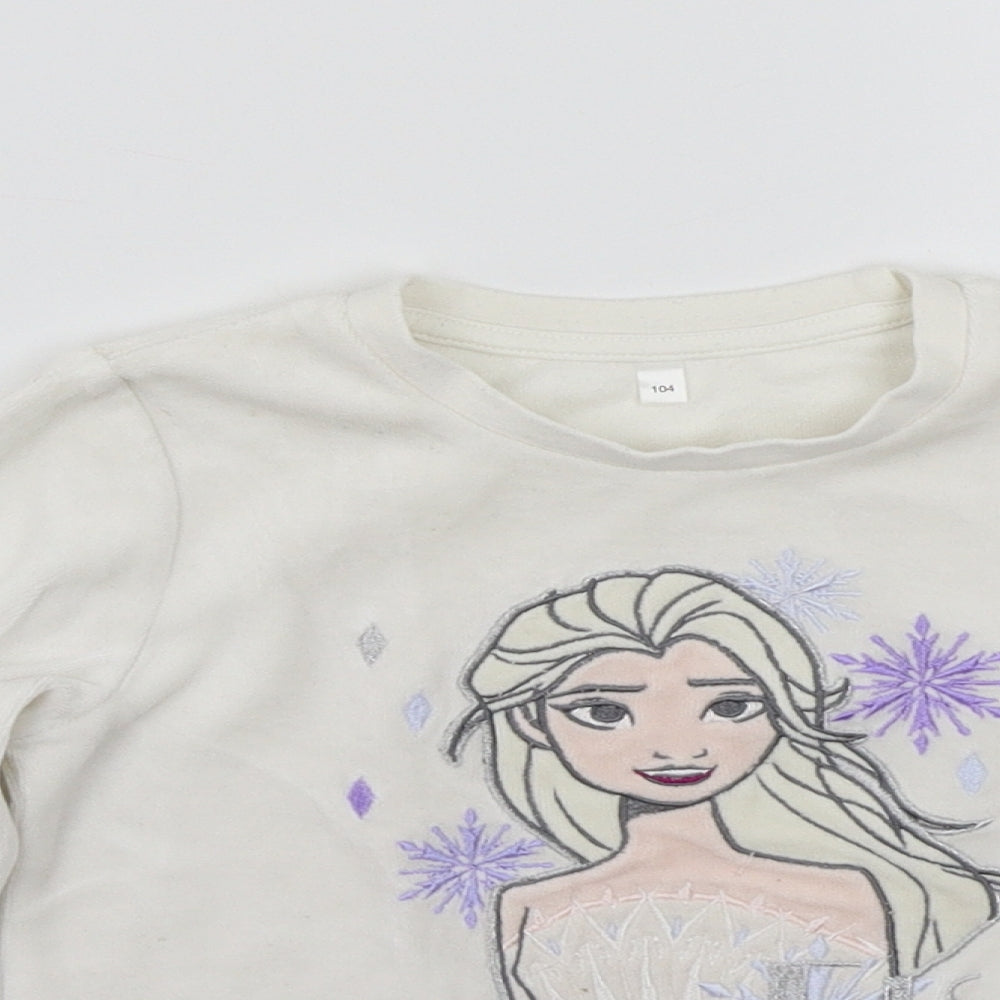 Preworn Girls White   Pullover Jumper Size 4-5 Years