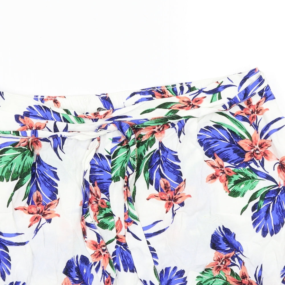 F&F Womens White Floral  Bermuda Shorts Size 20