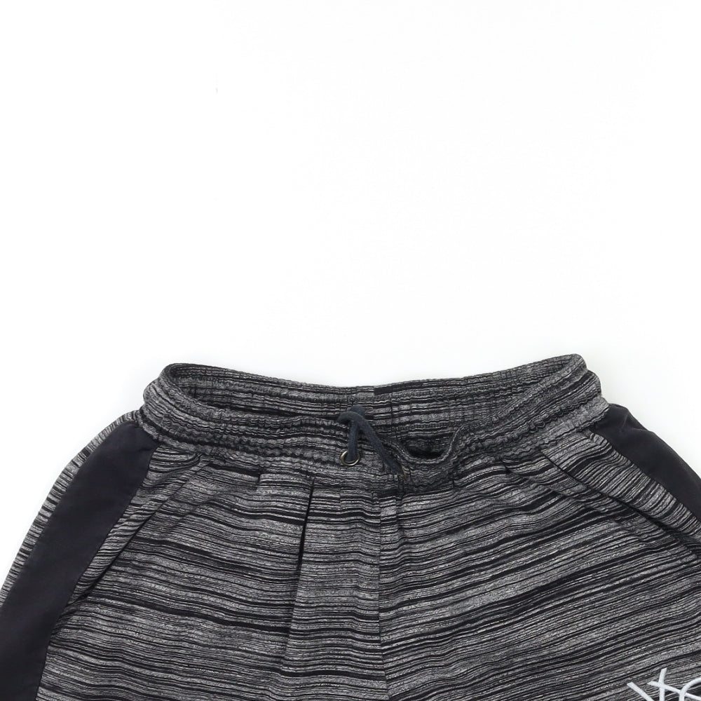 Vanquish Mens Grey   Sweat Shorts Size S