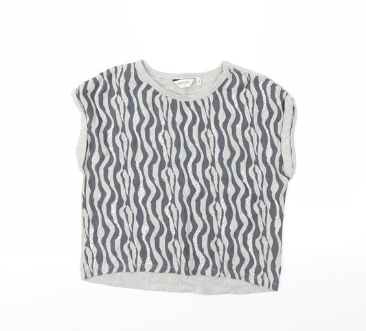 Front view of outfit girls’ grey animal print basic t-shirt, size 10, years