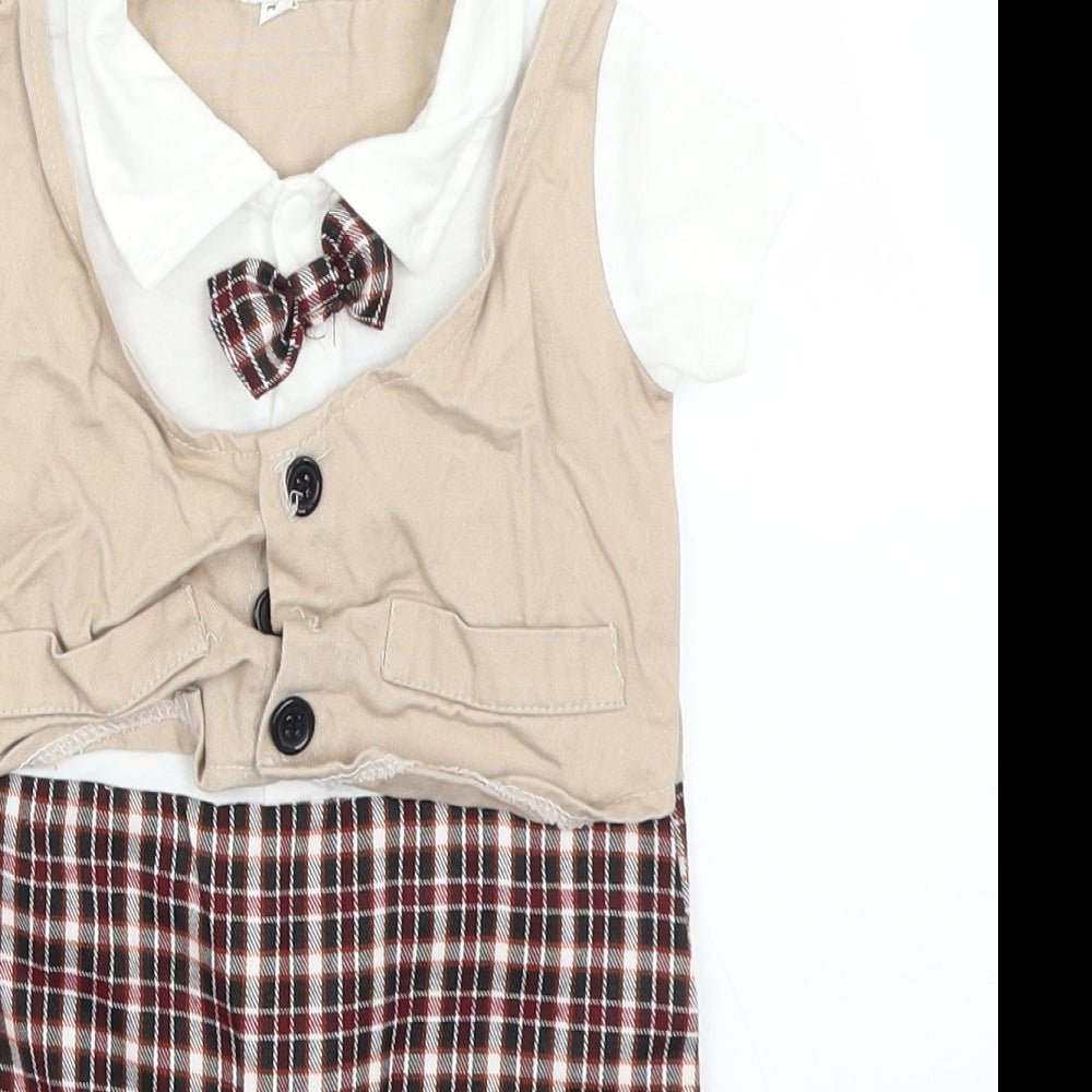 Preworn Boys Beige Plaid  Babygrow One-Piece Size 6-9 Months