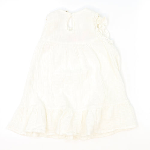 Unbranded Girls White Floral  A-Line  Size 4-5 Years