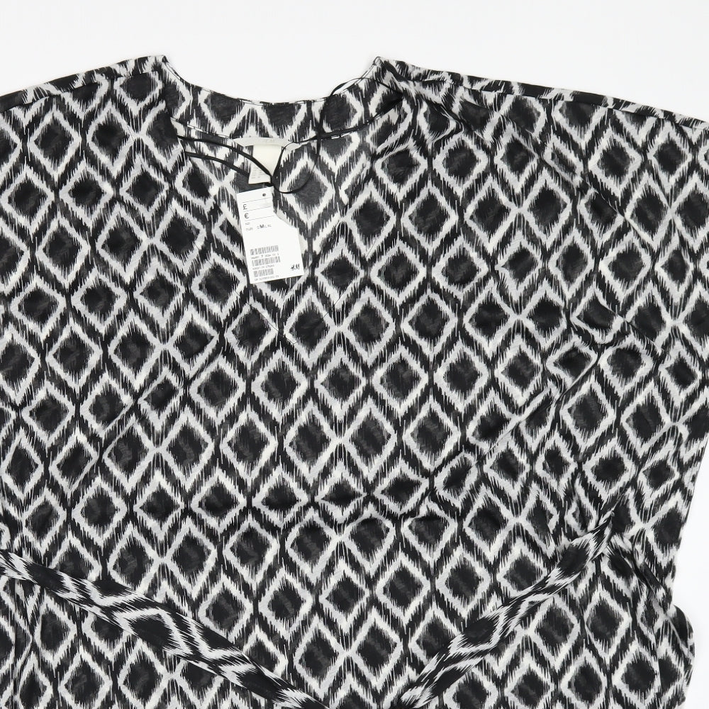 H&M Womens Black Geometric  Tunic Blouse Size M