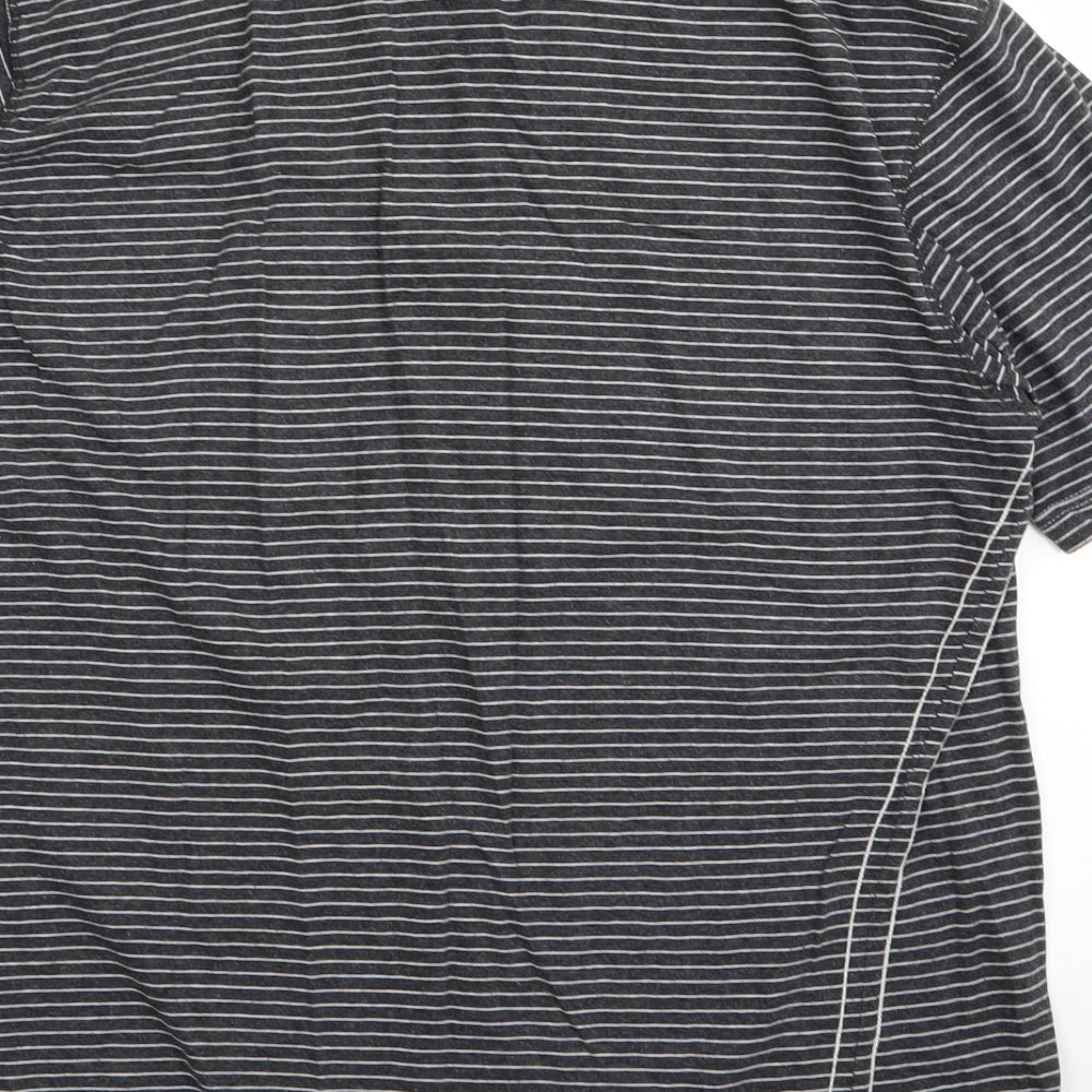 TU Mens Black Striped   T-Shirt Size XL