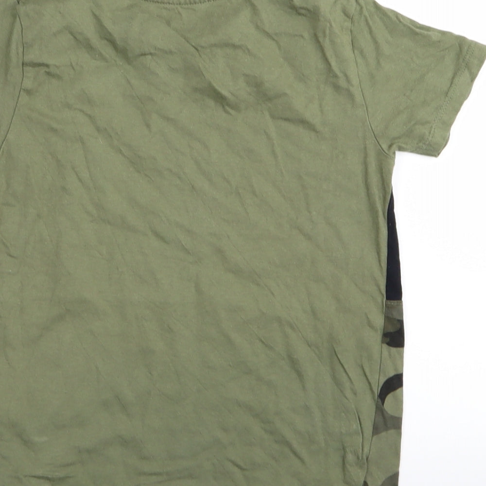 Primark Boys Green Camouflage  Basic T-Shirt Size 6-7 Years