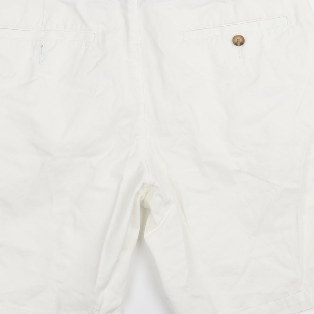 Club Room Mens White   Chino Shorts Size 32 in