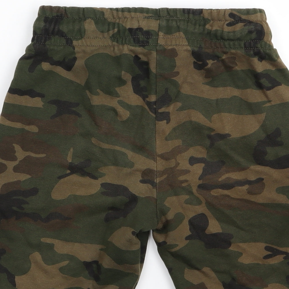 Primark Boys Green Camouflage  Sweat Shorts Size 9-10 Years