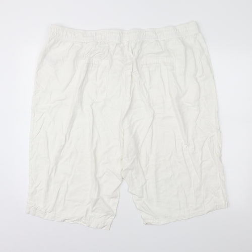 Yours Womens White   Chino Shorts Size 46 in