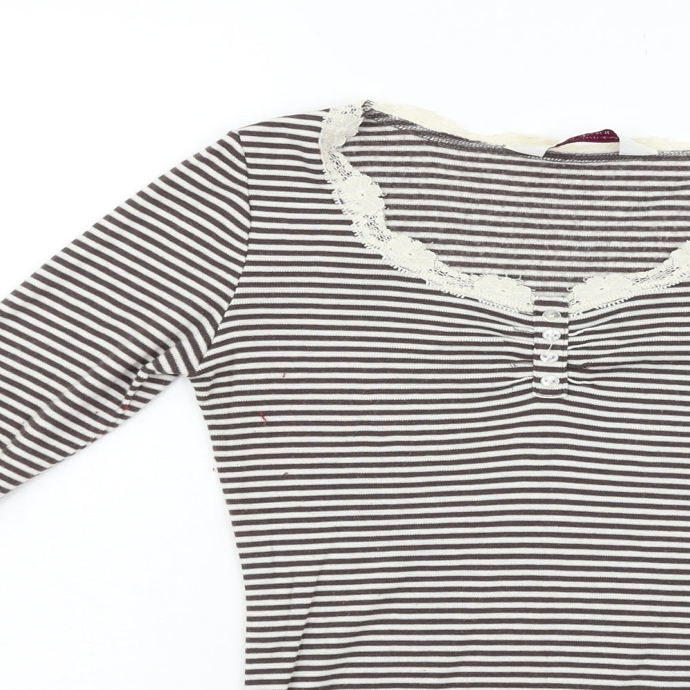 Secret Possesions Womens White Striped  Basic T-Shirt Size 8