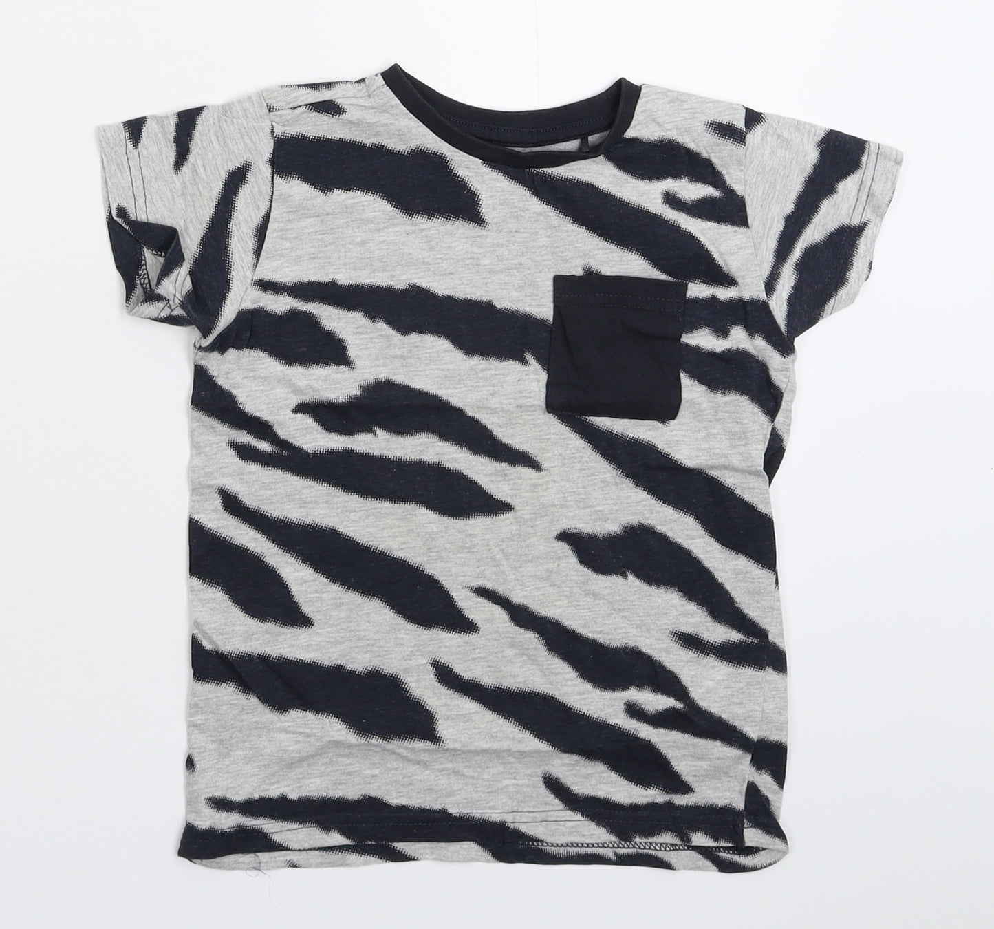 Urban Boys Boys Grey Camouflage  Basic T-Shirt Size 6 Years