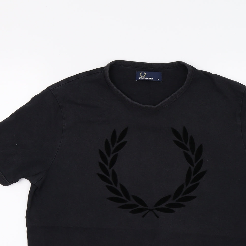 Fred Perry Mens Black    T-Shirt Size M