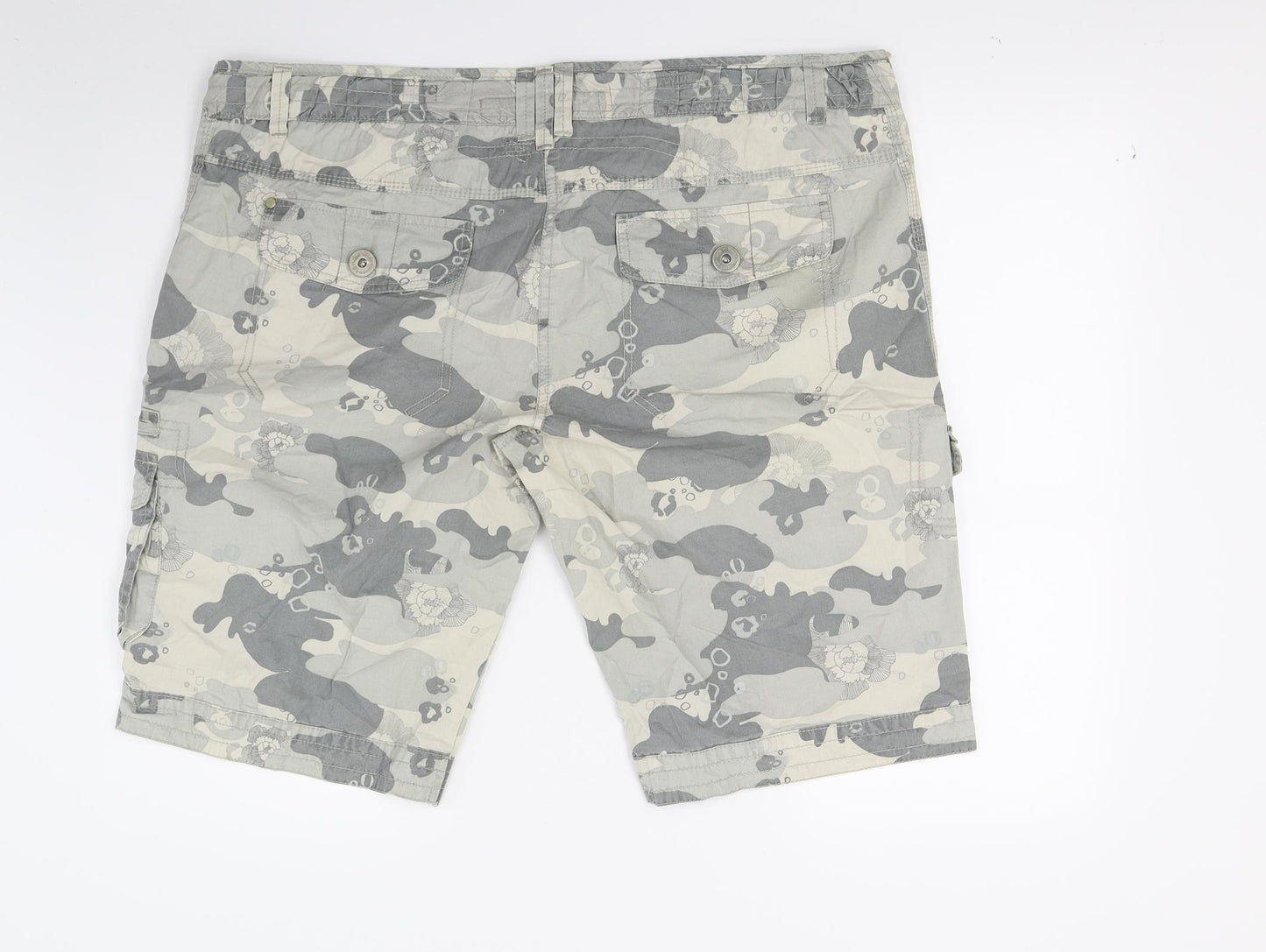 New Look Womens Green Camouflage  Cargo Shorts Size 18