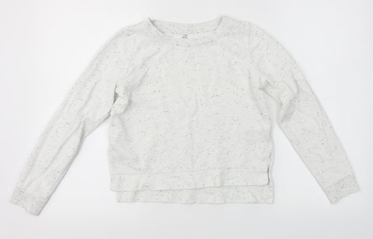 Front view of H&M girls’ white jumper, size 10-11, years