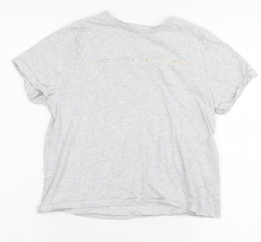 Front view of F&F girls’ grey basic t-shirt, size 12-13, years