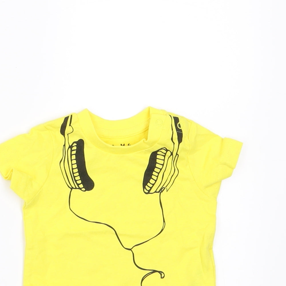 Nutmeg Baby Yellow   Basic T-Shirt Size Newborn  - Headphones