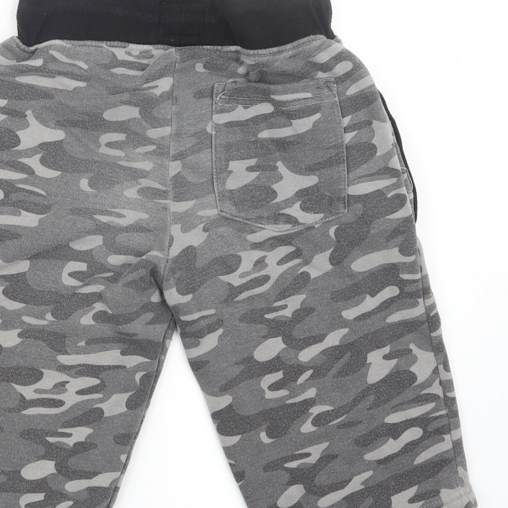 Primark Boys Grey Camouflage  Cargo Shorts Size 10-11 Years