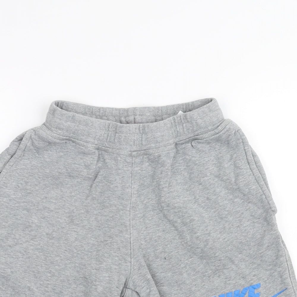 Nike Girls Grey   Sweat Shorts Size 12-13 Years