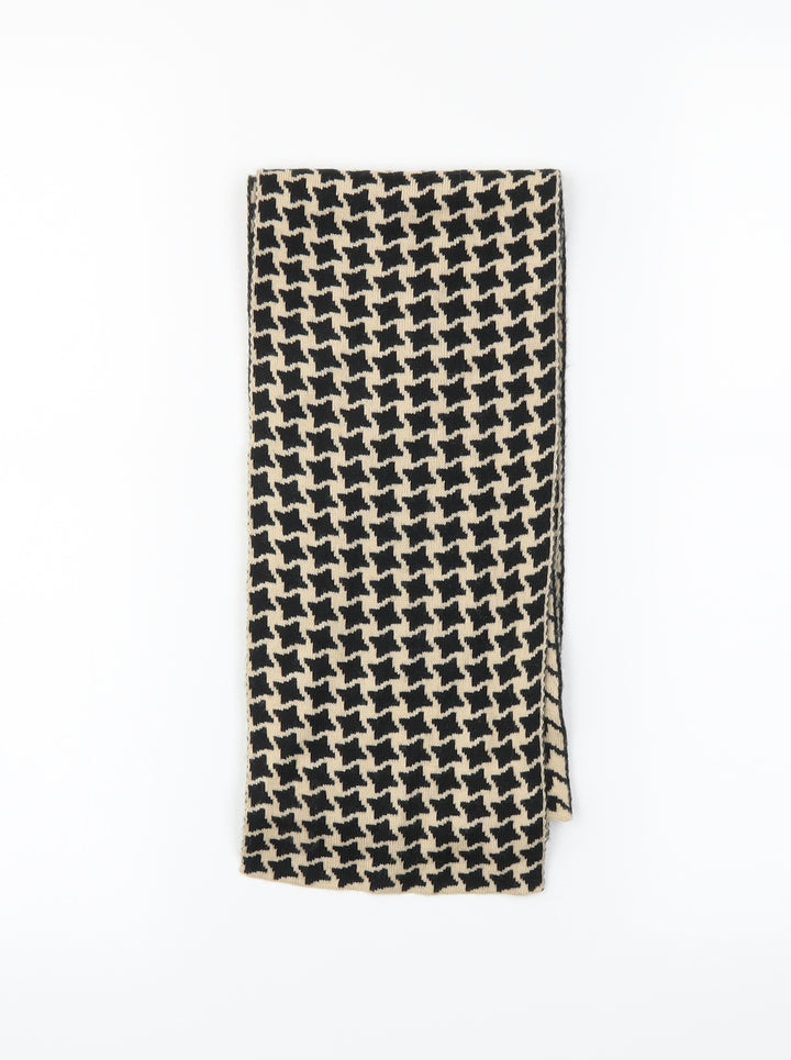 Preworn Womens Black Batik   Scarf