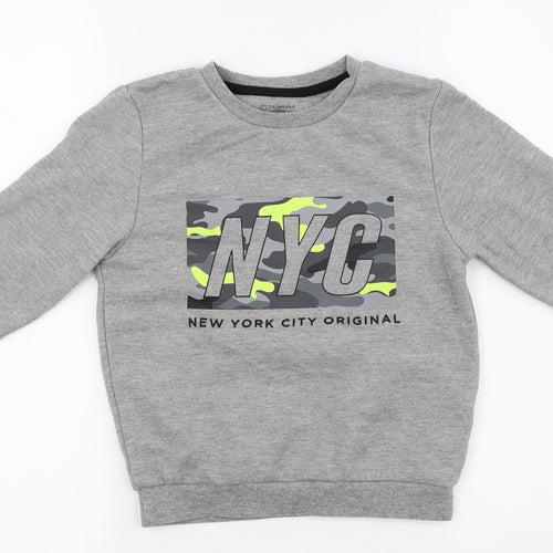 Primark Boys Grey   Henley Jumper Size 6-7 Years  - Writing on top