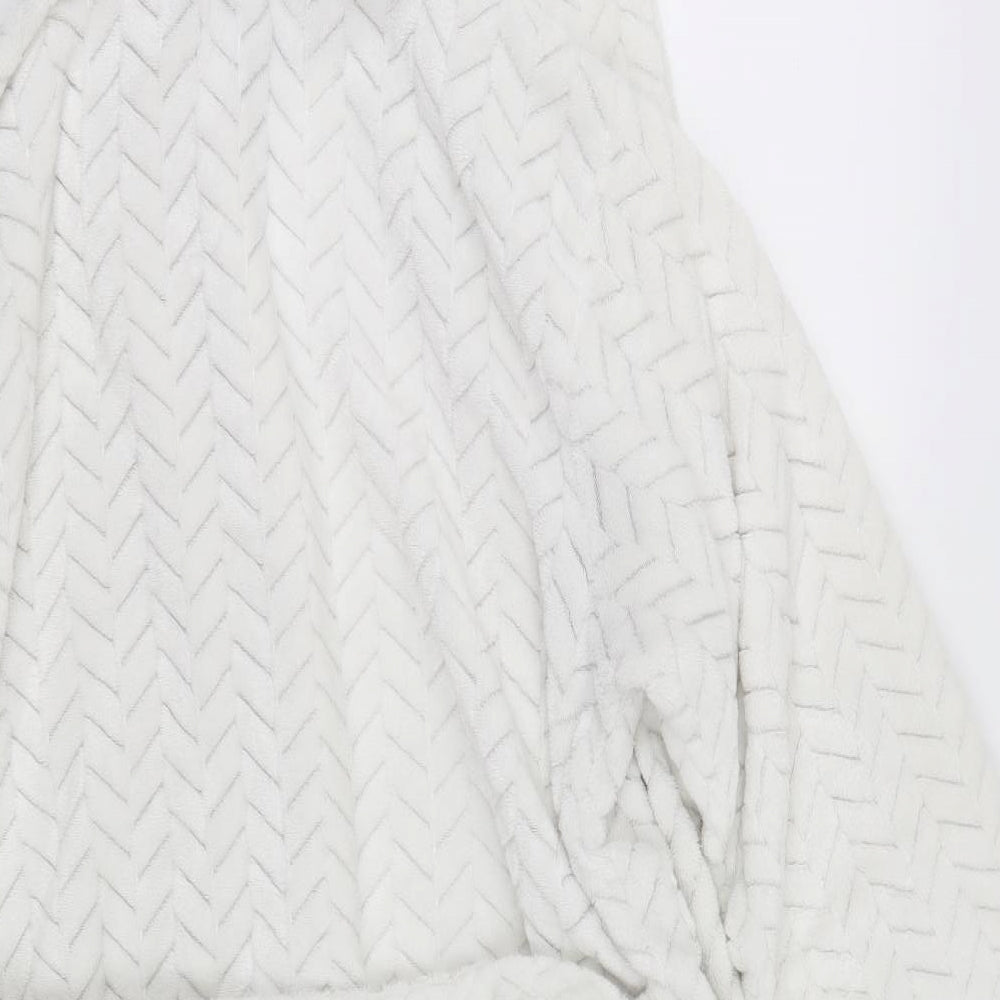 Nutmeg Womens White    Gown Size 10  - Dressing Gown