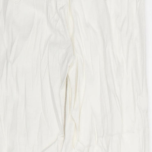Preworn Womens White   Straight Jeans Size L L23 in