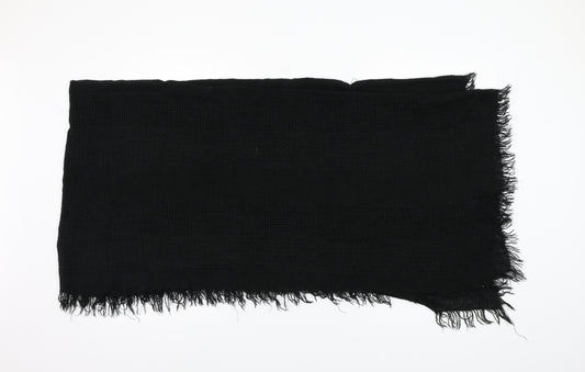 Front view of Preworn women’s black houndstooth shawl/wrap
