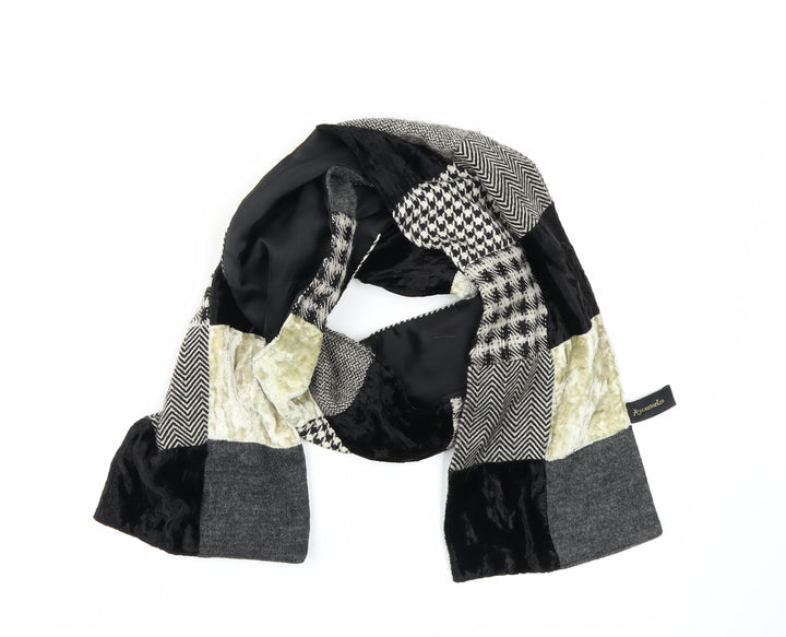 Accessorize Womens Black Check Scarf