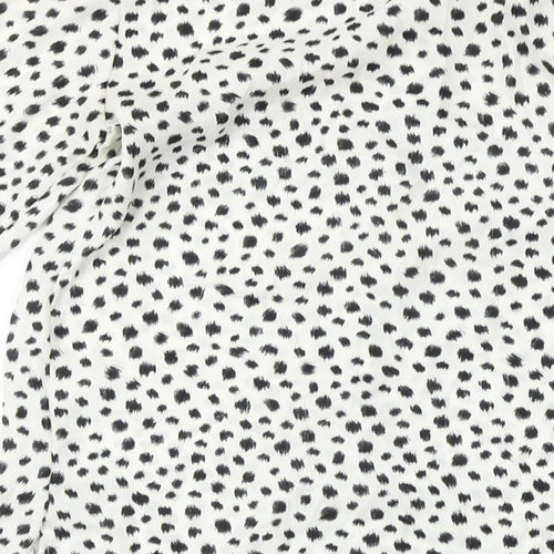 H&M  Womens White Animal Print  Basic Button-Up Size 2