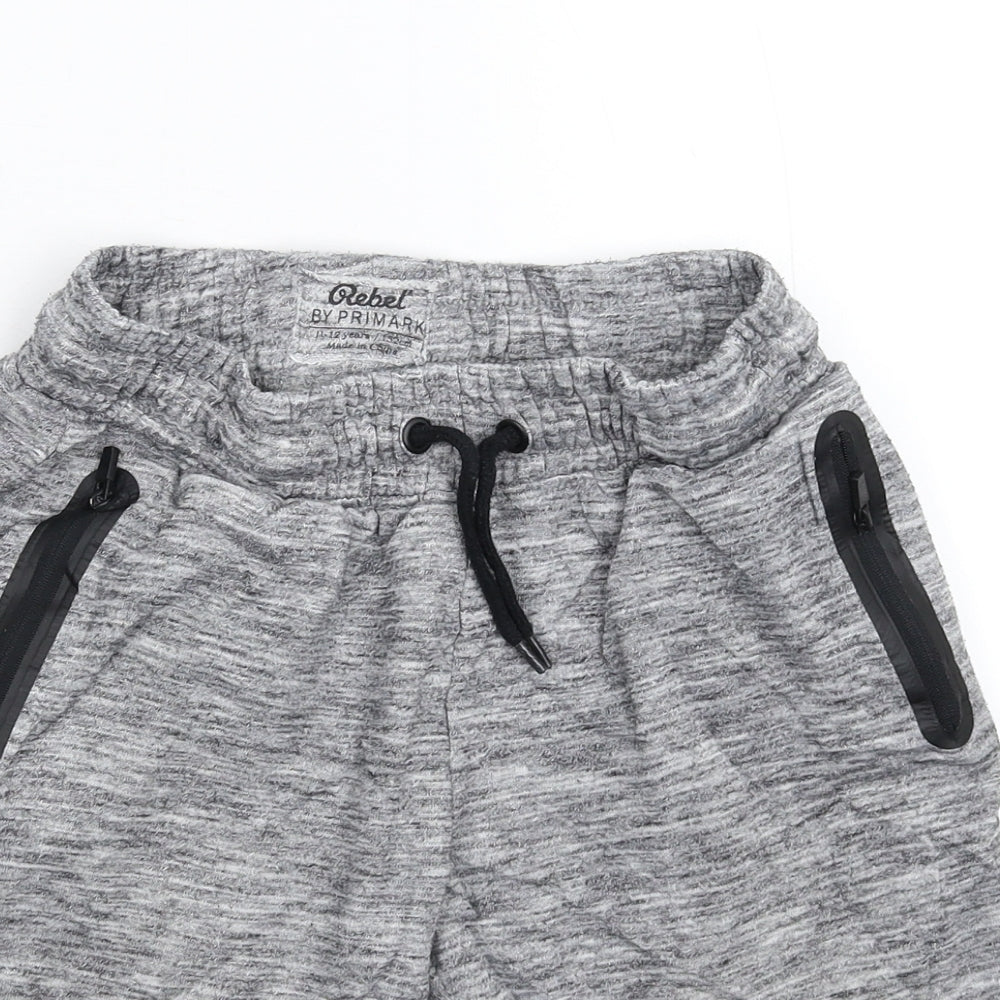 Primark Boys Grey   Sweat Shorts Size 11-12 Years