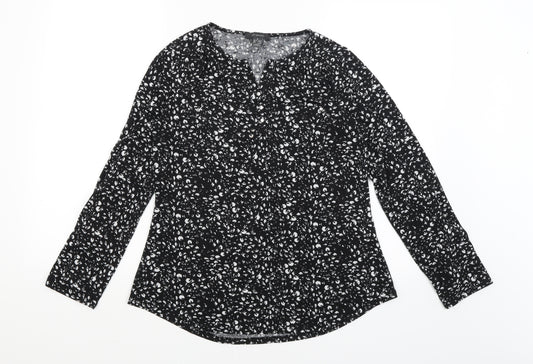 Front view of Primark women’s black basic t-shirt, size UK 12