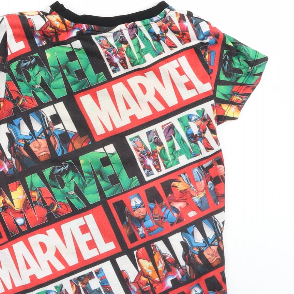 Marvel Boys    Basic T-Shirt Size 6 Years  - Avengers
