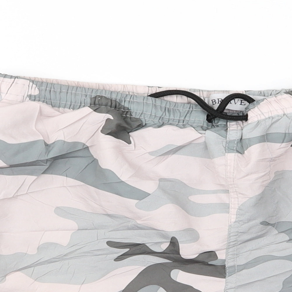 bave soul Mens Pink Camouflage  Bermuda Shorts Size M