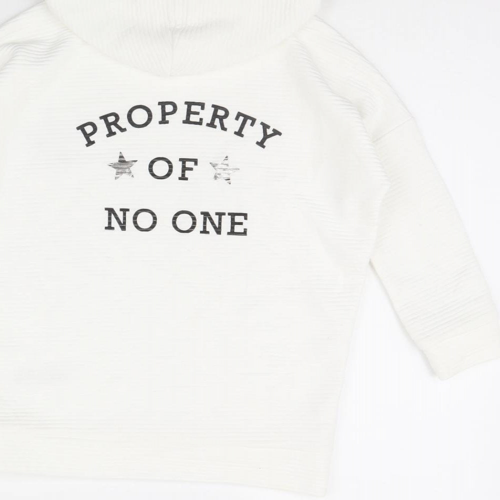 Preworn Girls White   Pullover Hoodie Size 6 Years
