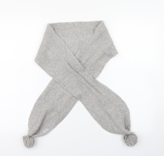 Front view of LD Tuttle Grey Knit Scarf