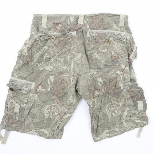 Preworn Mens Green Geometric  Bermuda Shorts Size M