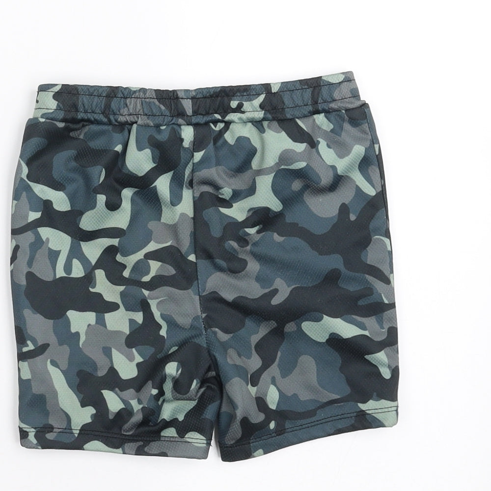 River Island Boys Green Camouflage  Cropped Trousers Size 18-24 Months  - shorts