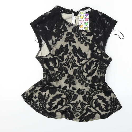 Striking  Womens Black Floral  Basic T-Shirt Size L
