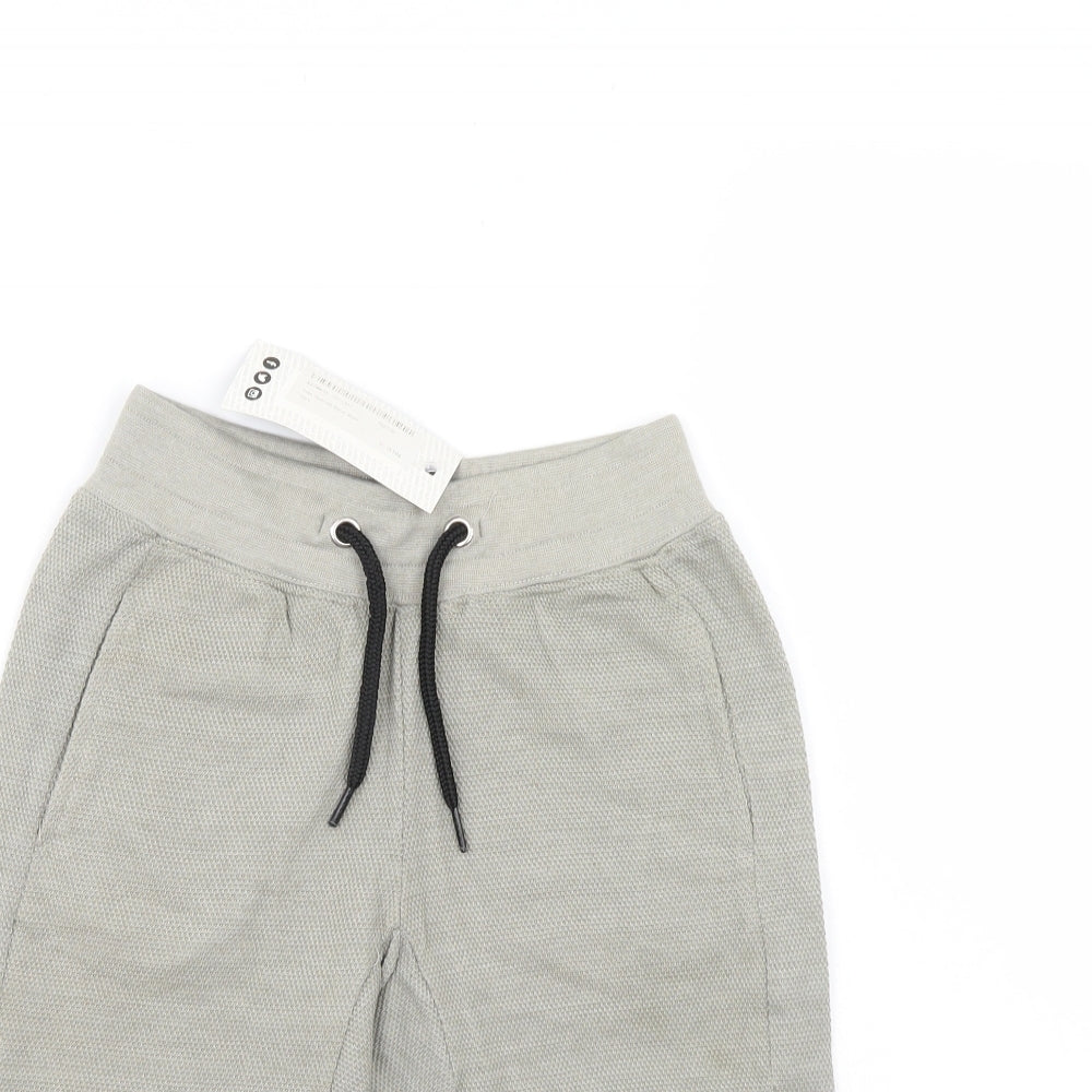 Boohoo Boys Grey   Sweat Shorts Size 9-10 Years