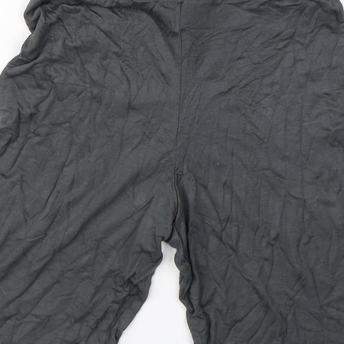 Pretty Little Thing Womens Grey   Sweat Shorts Size 6
