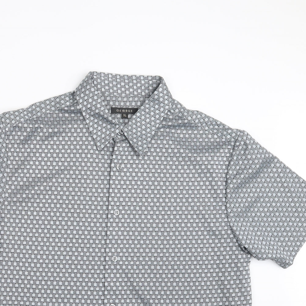 George Mens Silver    Button-Up Size XL